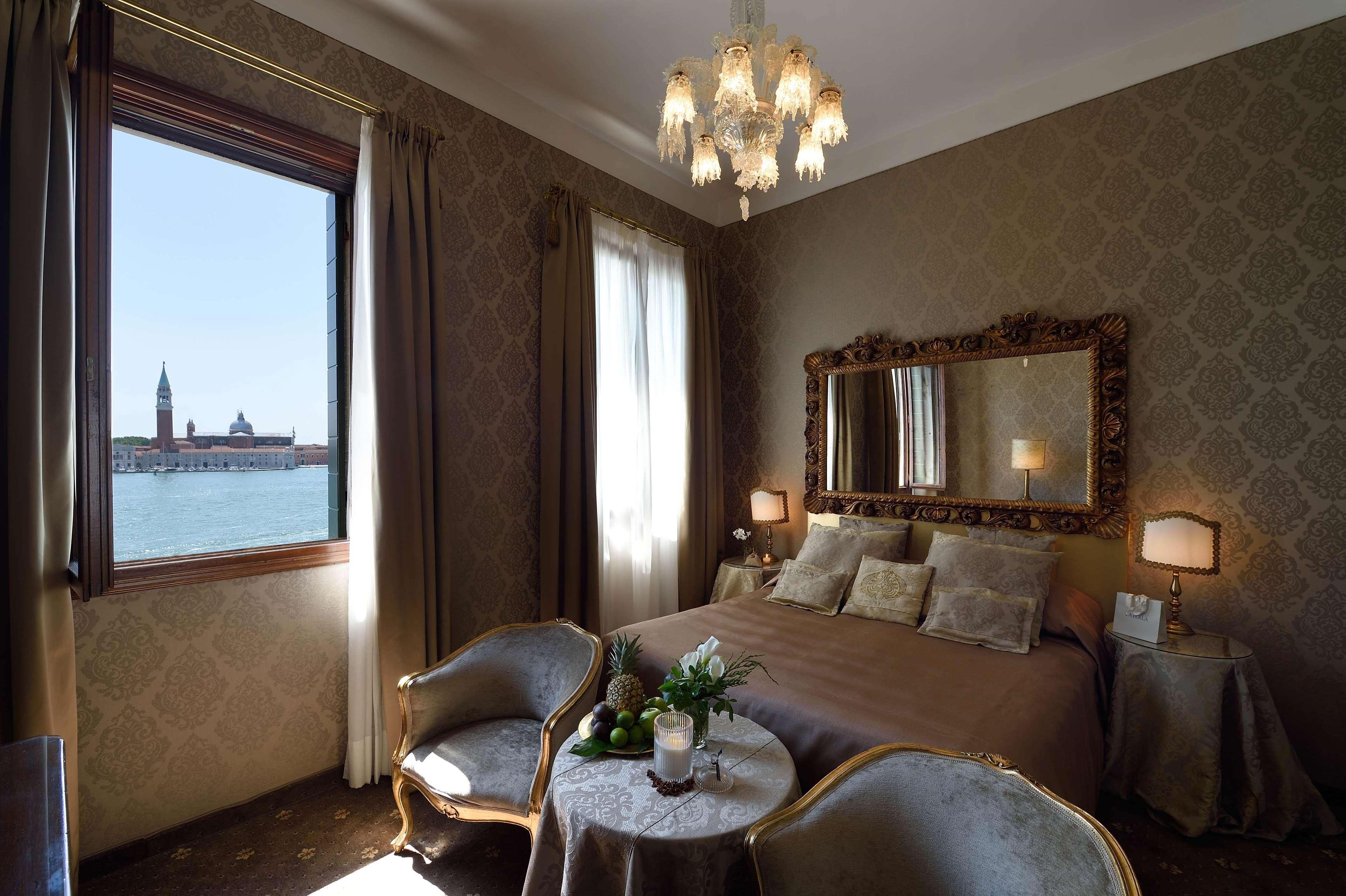 Metropole Hotel 5*